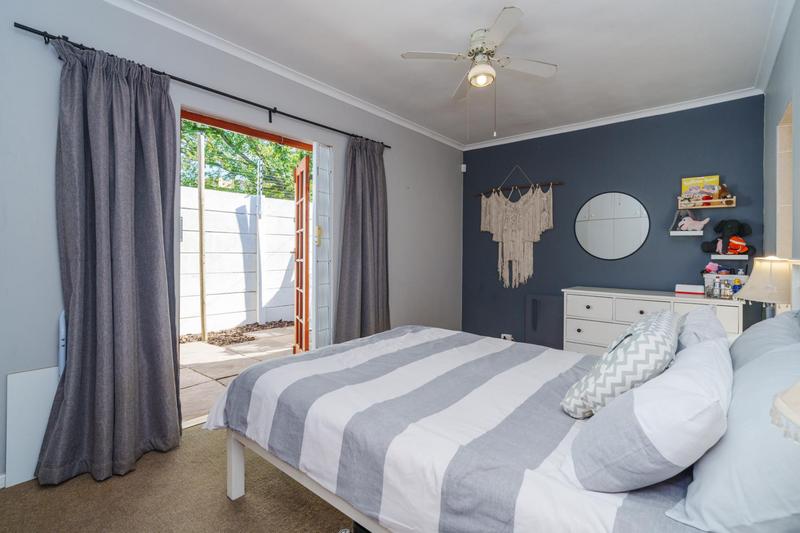 2 Bedroom Property for Sale in Harfield Village Western Cape